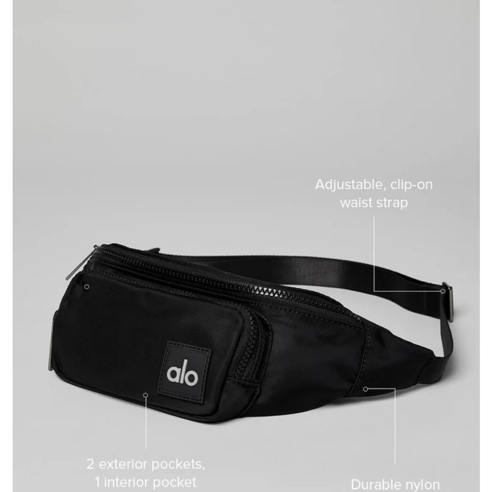 ALO Yoga Black Belt Bag with Adjustable Strap and Minimalist Design - Picture 2 of 2